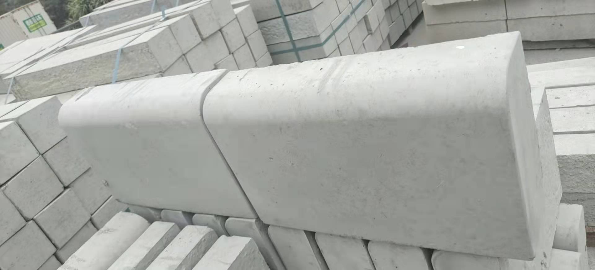 路沿石